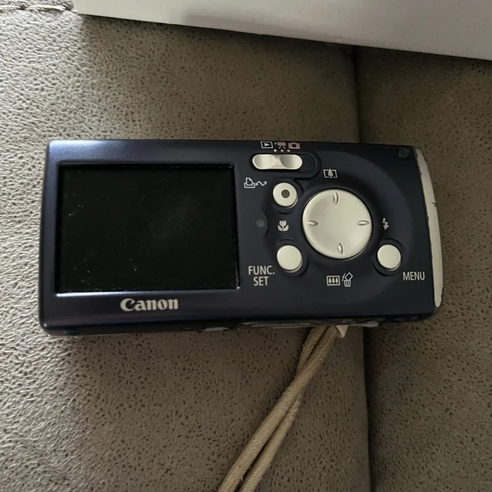 Canon PowerShot SD40 7.1MP Digital Elph blue Camera Lens Error For Parts